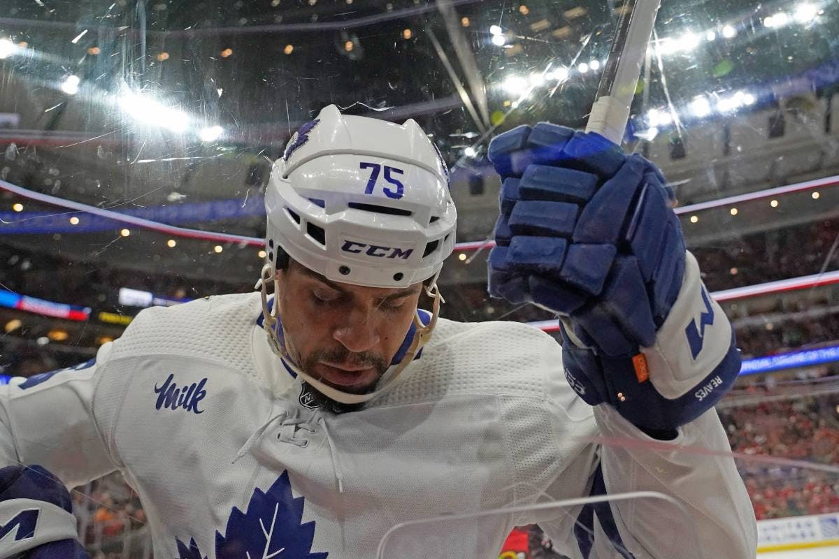 Toronto Maple Leafs forward Ryan Reaves leaves game with lower-body injury