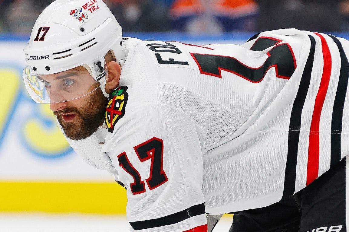 Chicago Blackhawks sign Nick Foligno to two-year contract with $4.5 million AAV