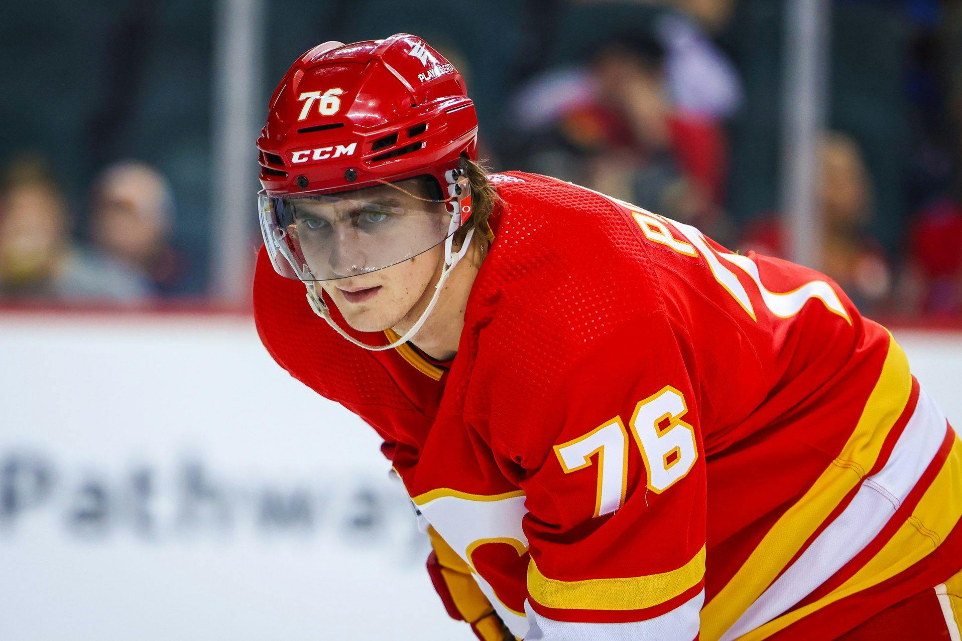 Calgary Flames’ Martin Pospisil leaves game vs. Maple Leafs early with upper-body injury