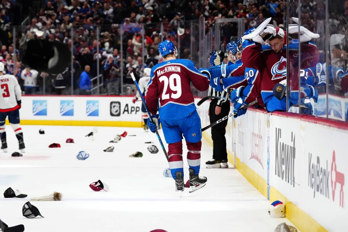 Nathan MacKinnon is close to joining exclusive club with point streak at home 
