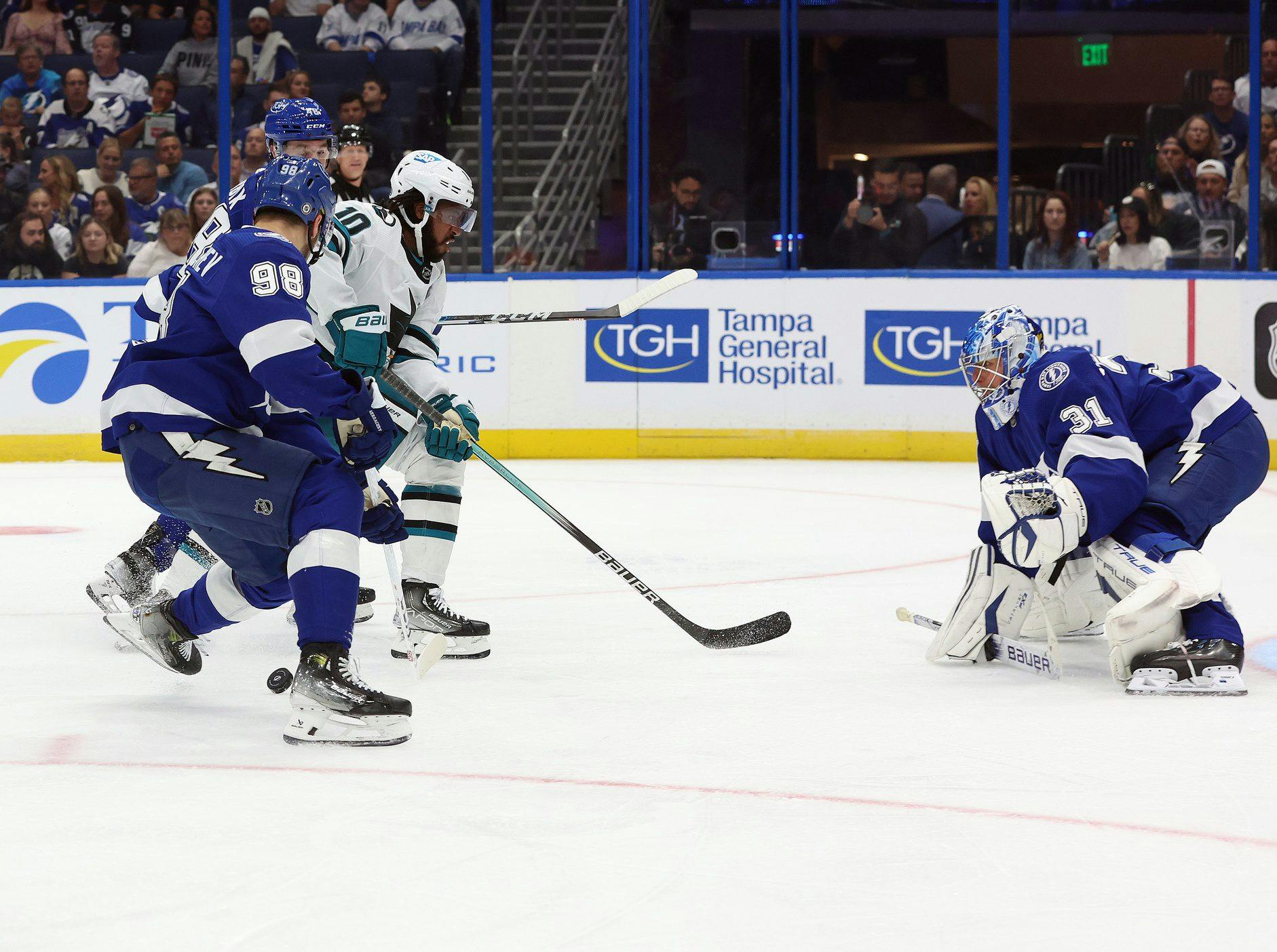 Tampa Bay Lightning acquire Anthony Duclair from San Jose Sharks