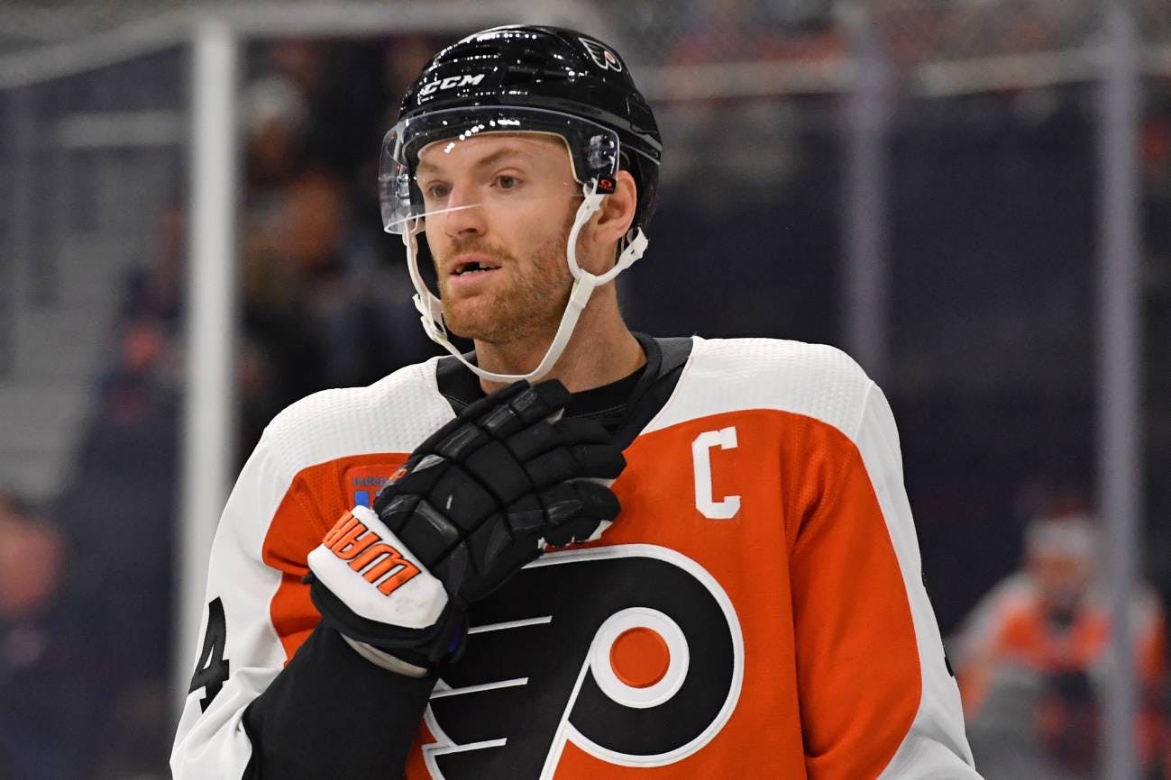 Flyers’ captain Sean Couturier exits contest vs. Islanders injured