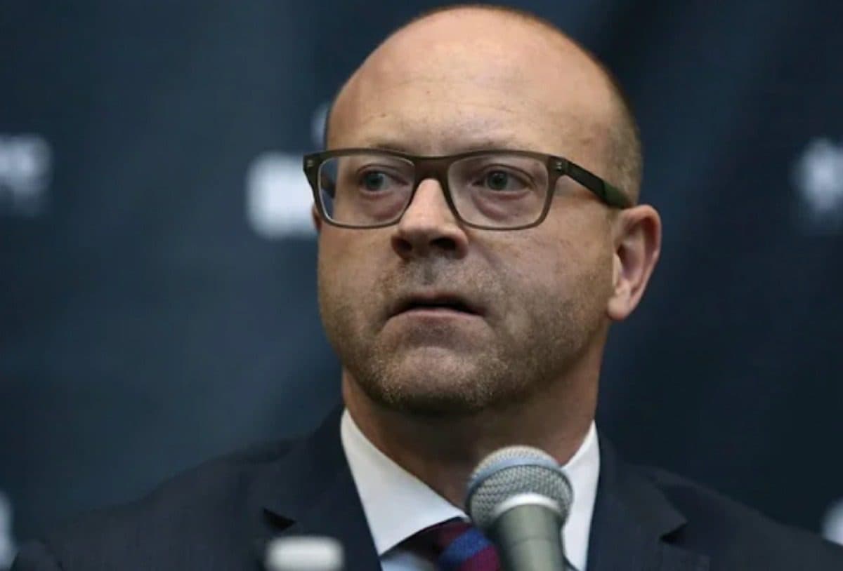 Frankly Speaking: Stan Bowman talks trade deadline, Evander Kane and team goaltending