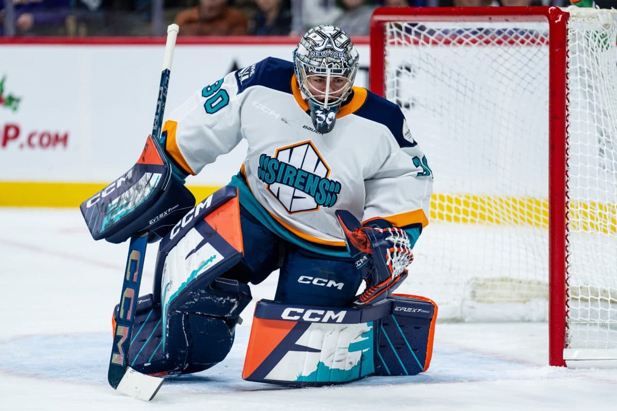 New York Sirens goaltender Corinne Schroeder