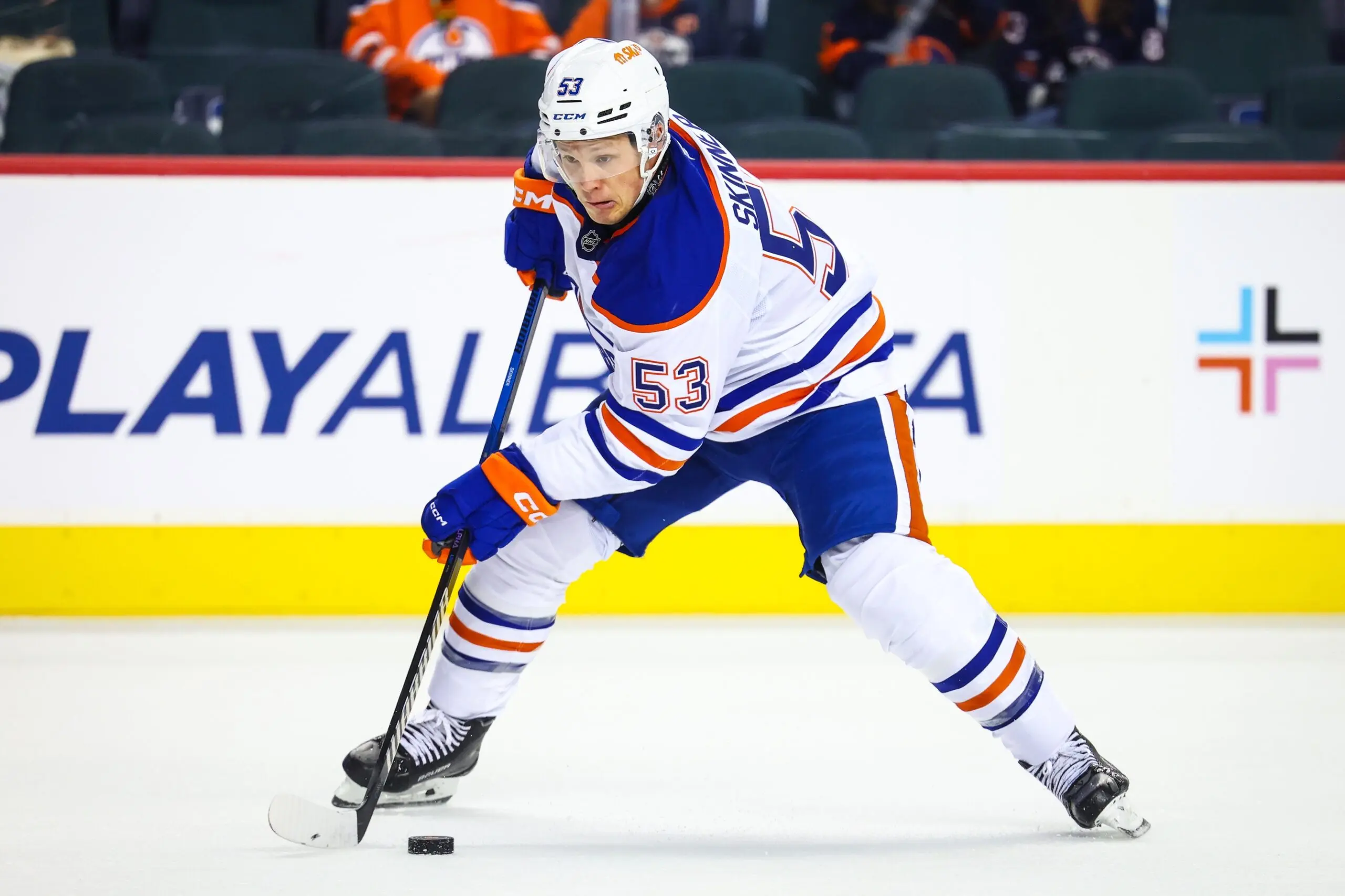 Sharks sign forward Jeff Skinner to one-year contract