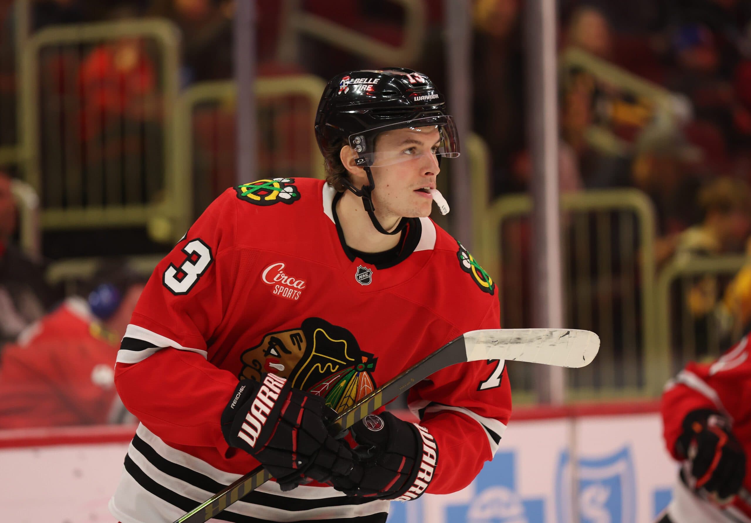 Canucks acquire Lukas Reichel from Blackhawks for 2027 4th