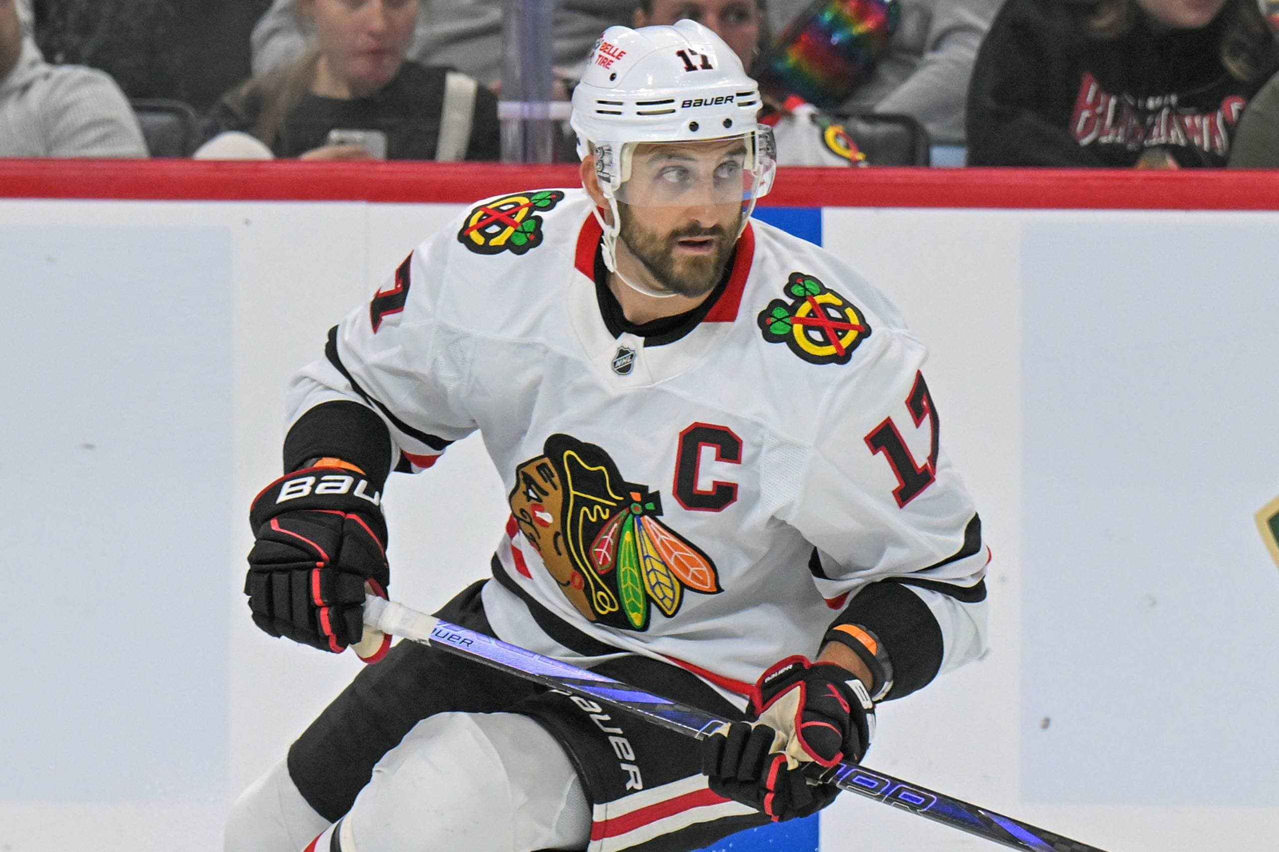 Blackhawks’ Nick Foligno takes leave of absence