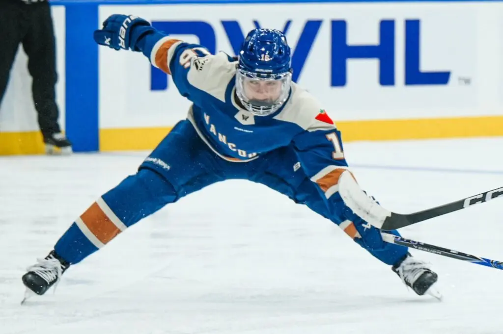 Vancouver Goldeneyes defender Sophie Jaques