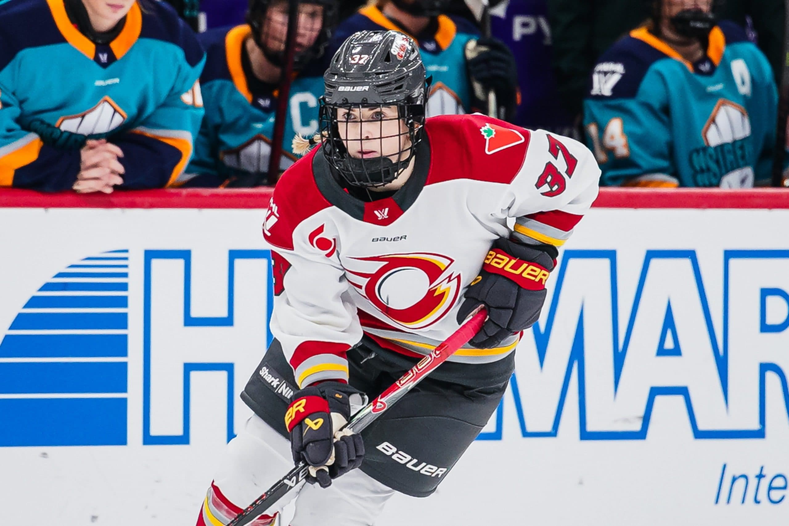 Ottawa Charge forward Rebecca Leslie