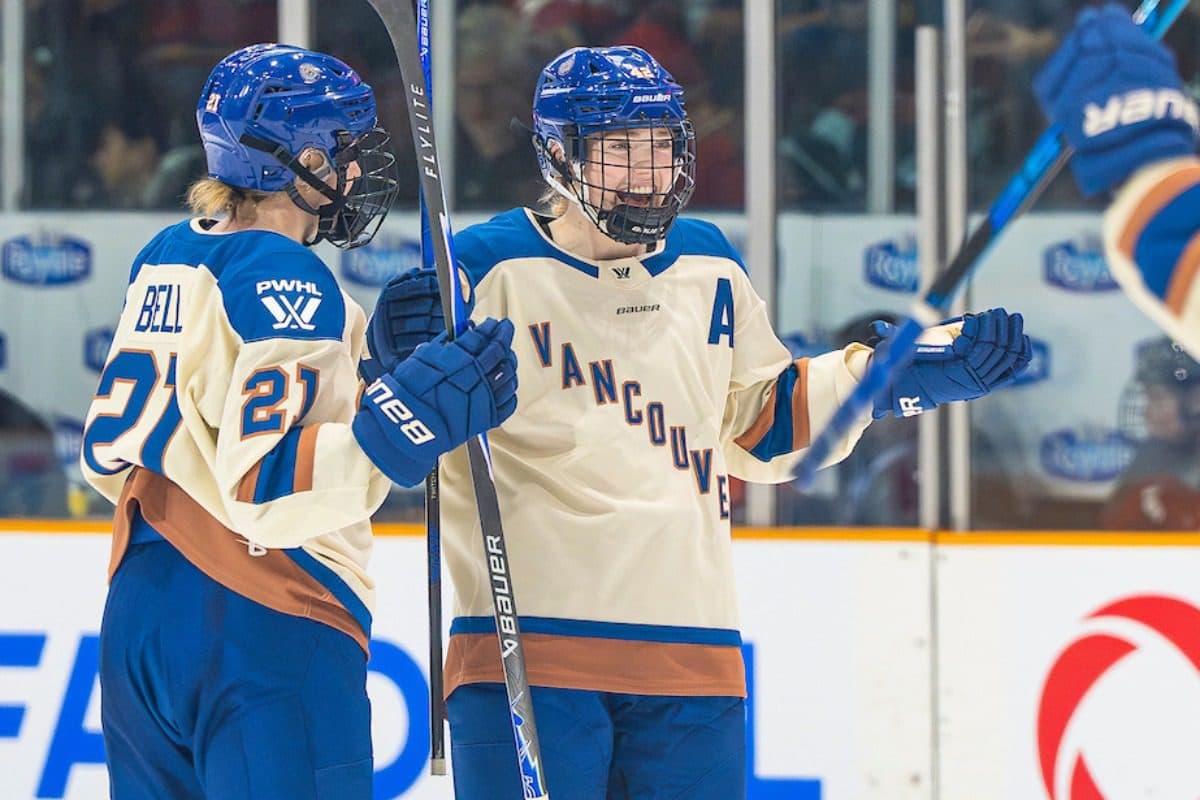 Claire Thompson retires from hockey to pursue medical career: report