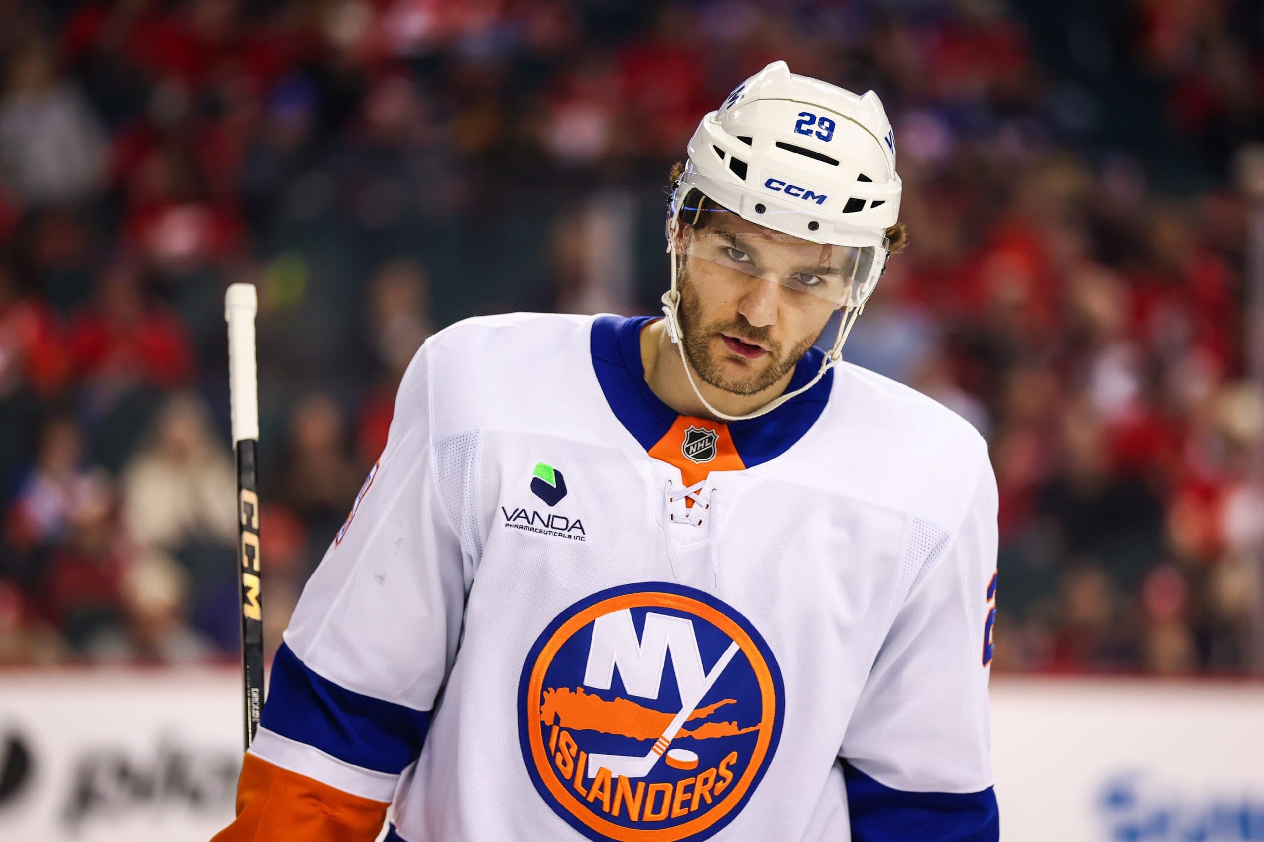 Islanders’ Jonathan Drouin out day-to-day with lower-body injury