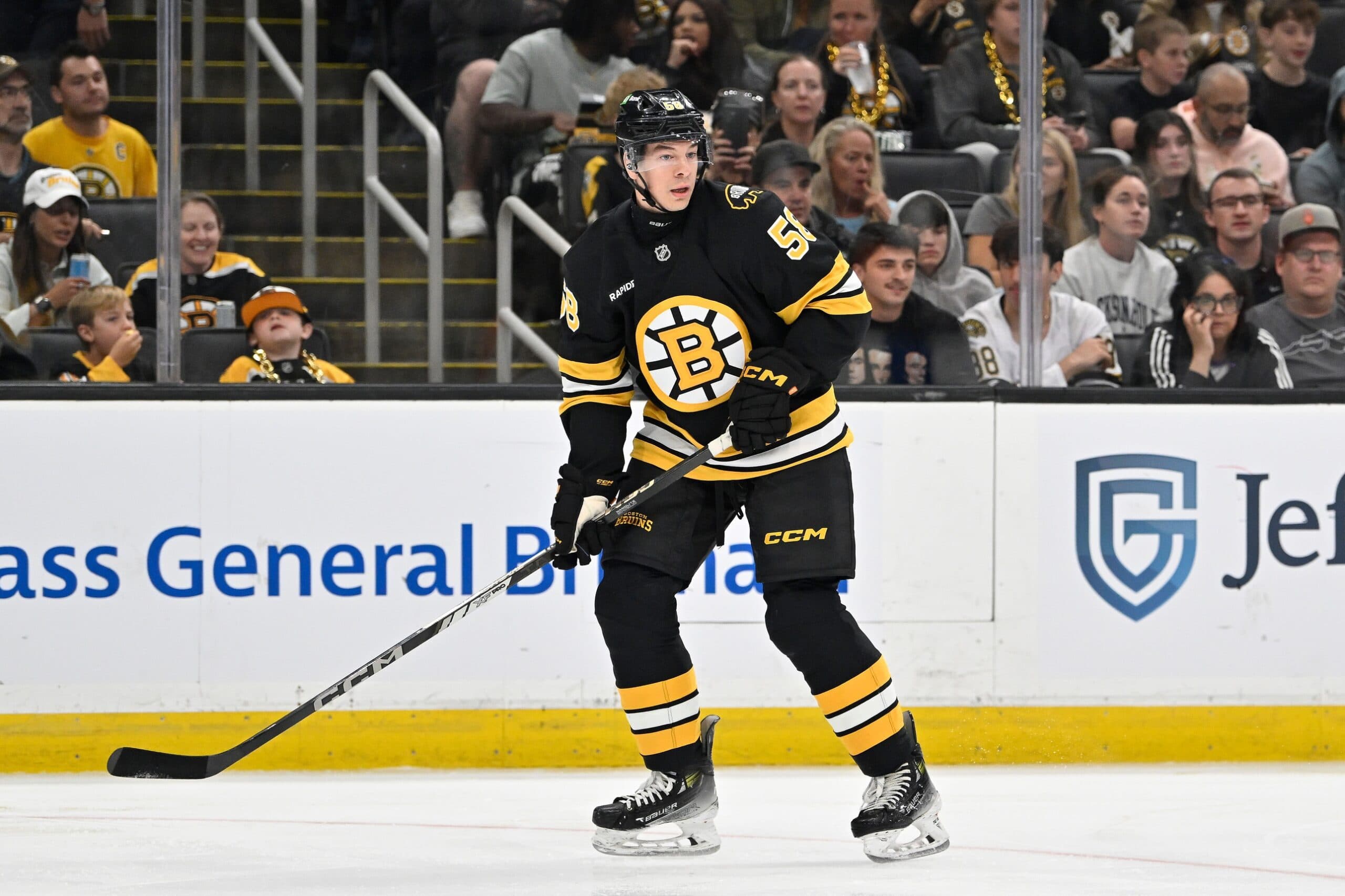 Bruins sign Billy Sweezey to one-year contract extension