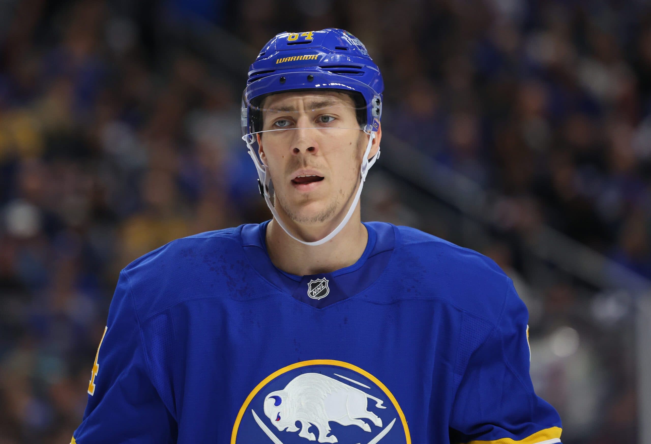Islanders sign Logan Stanley to one-year contract