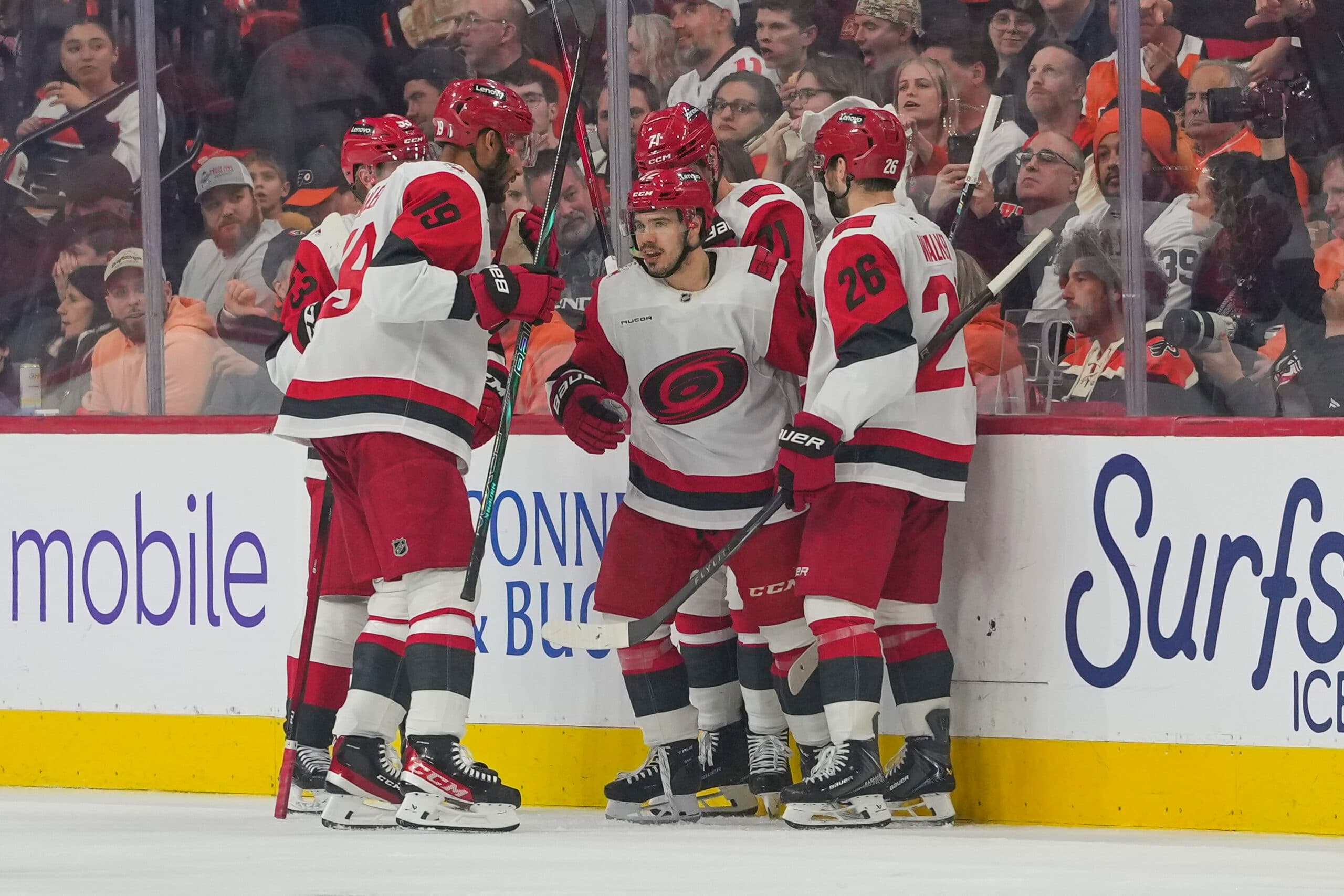 Hurricanes become first team to sweep opening two best-of-seven rounds after beating Flyers