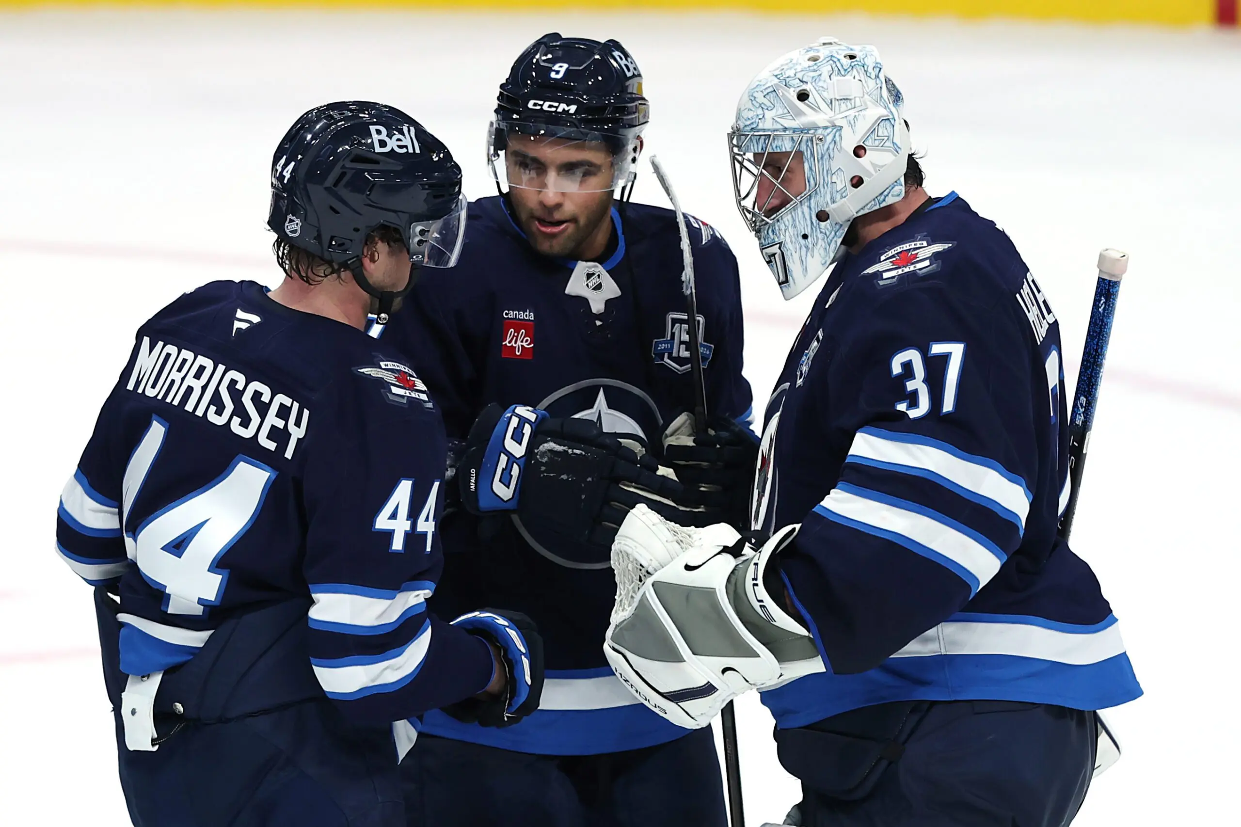 ‘He sees the game differently’: Morrissey on playing with Hellebuyck in the AHL
