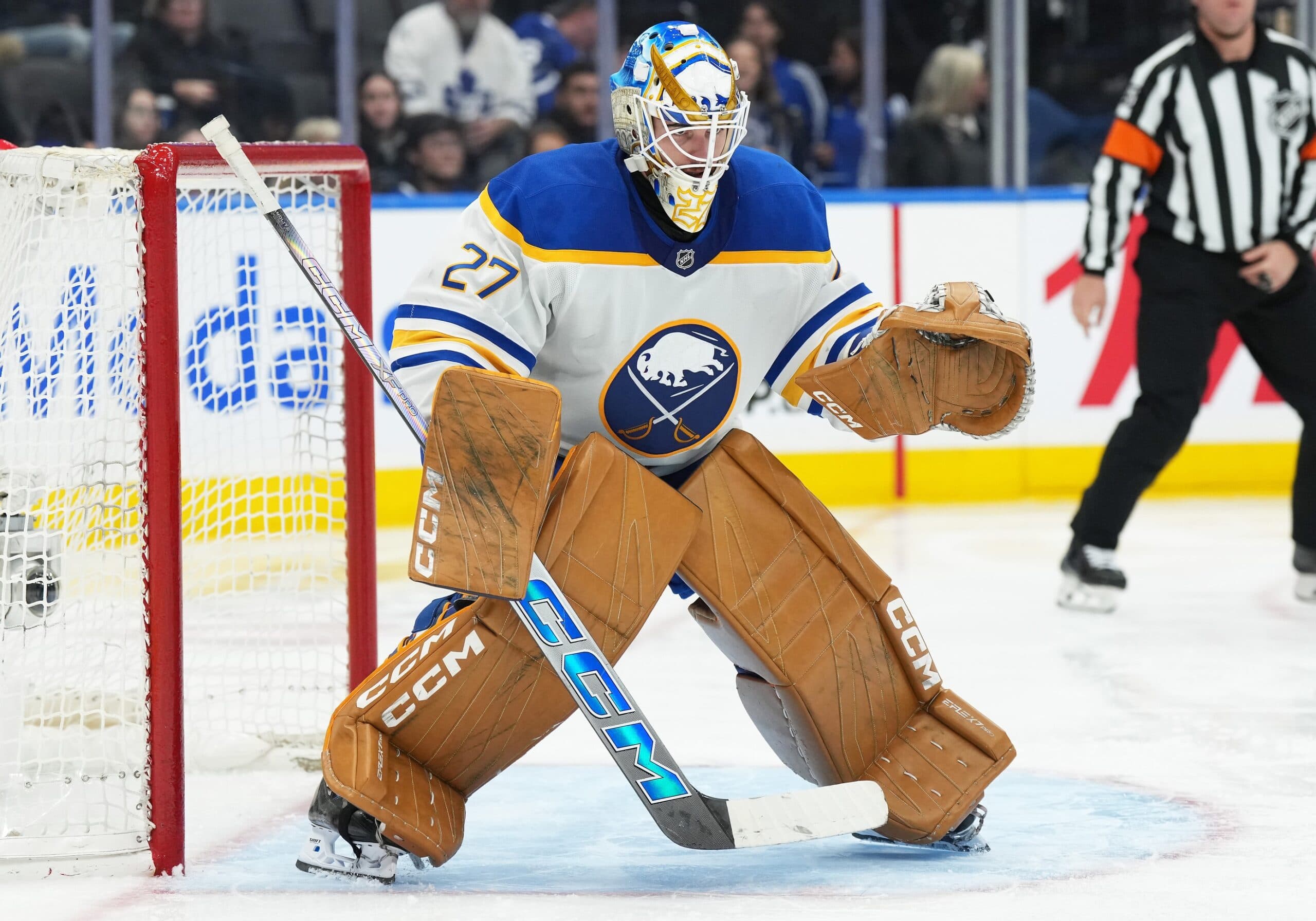 Oilers acquire Devon Levi from Sabres for third-round pick