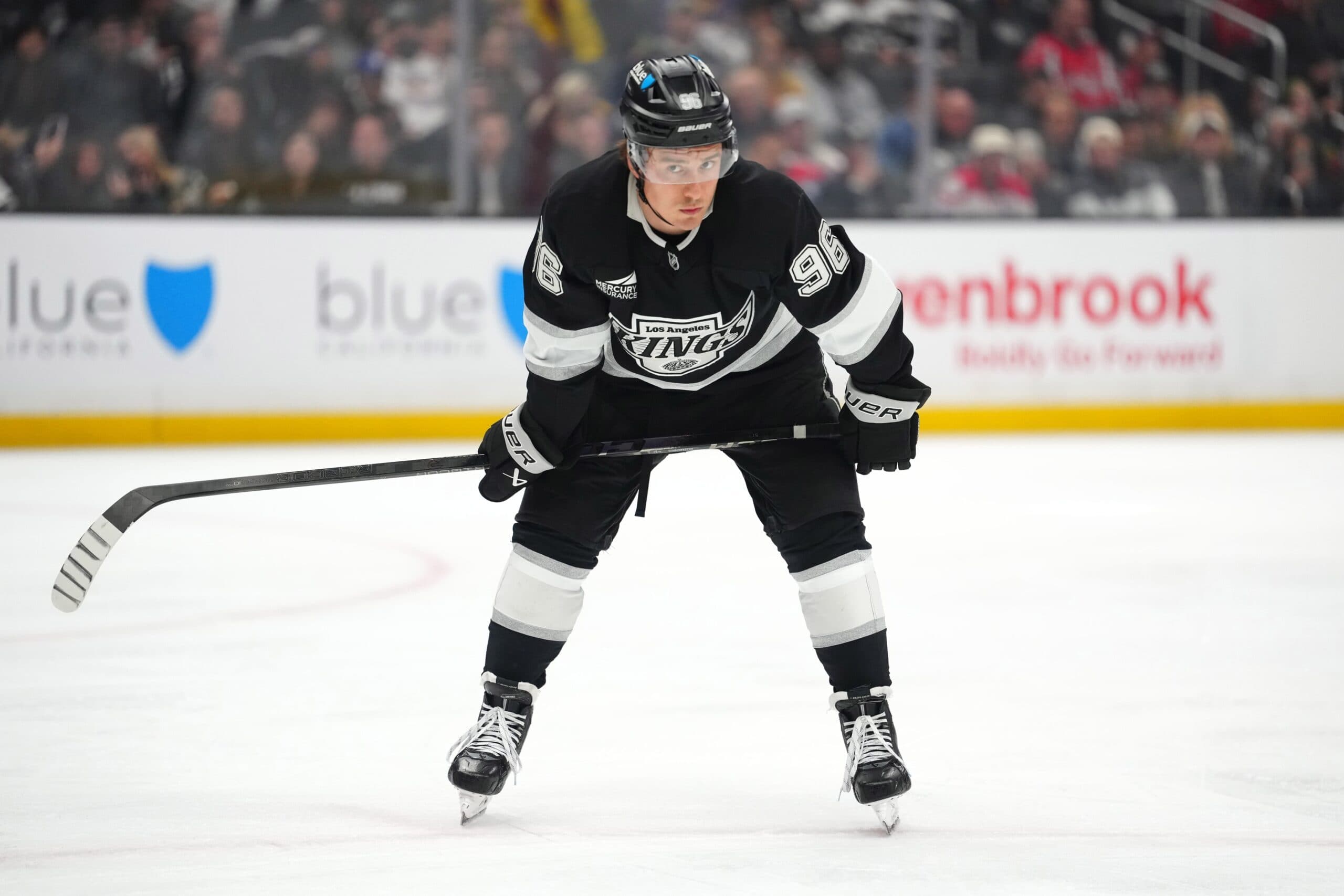 Penguins sign Andrei Kuzmenko to one-year contract
