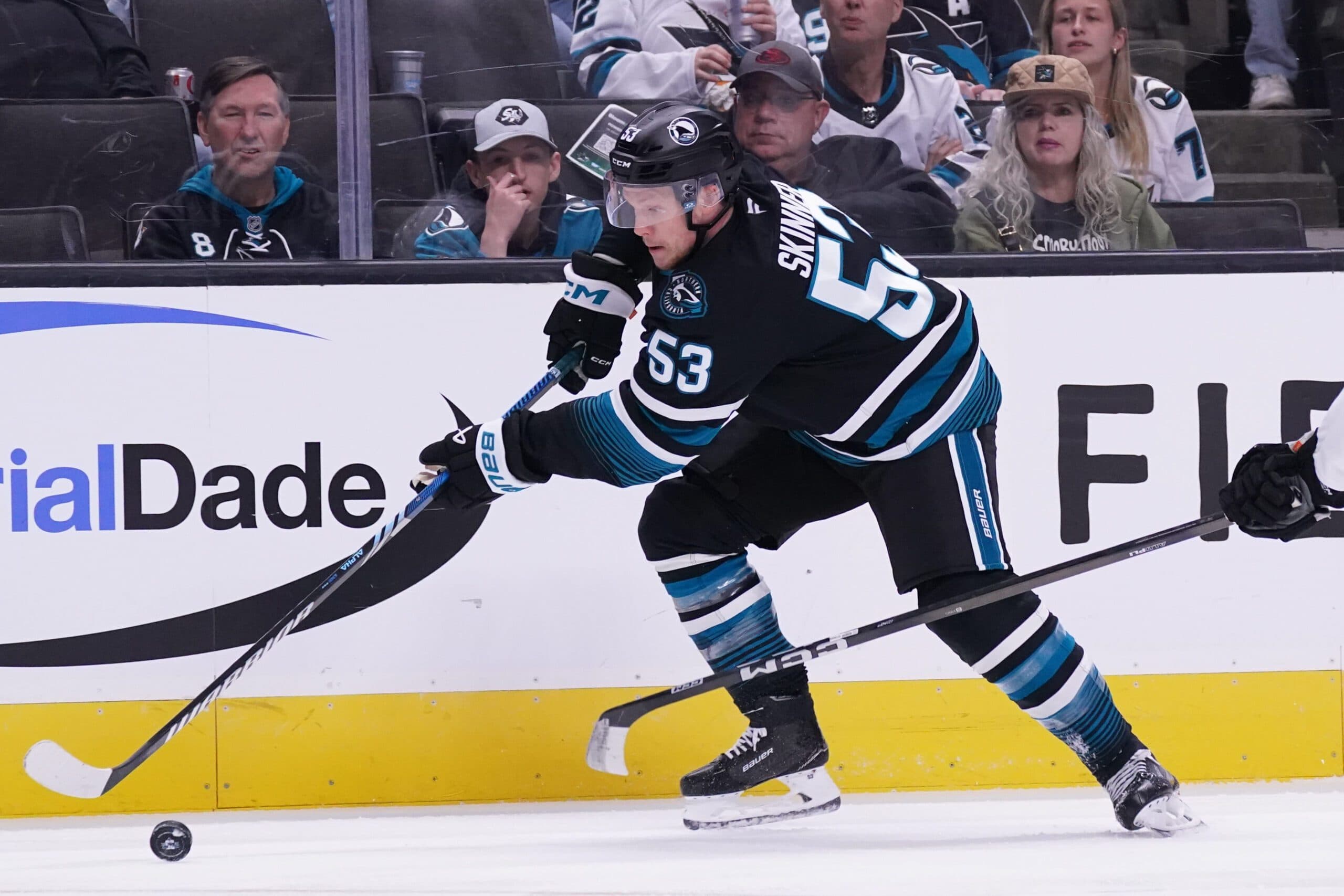 Jeff Skinner signs one-year contract with Swiss club EHC Biel-Bienne