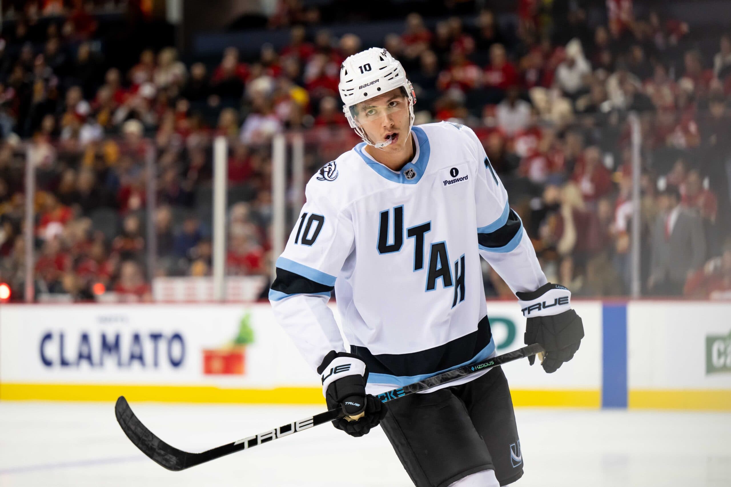 Mammoth’s Maveric Lamoureux out 4-6 months after shoulder surgery