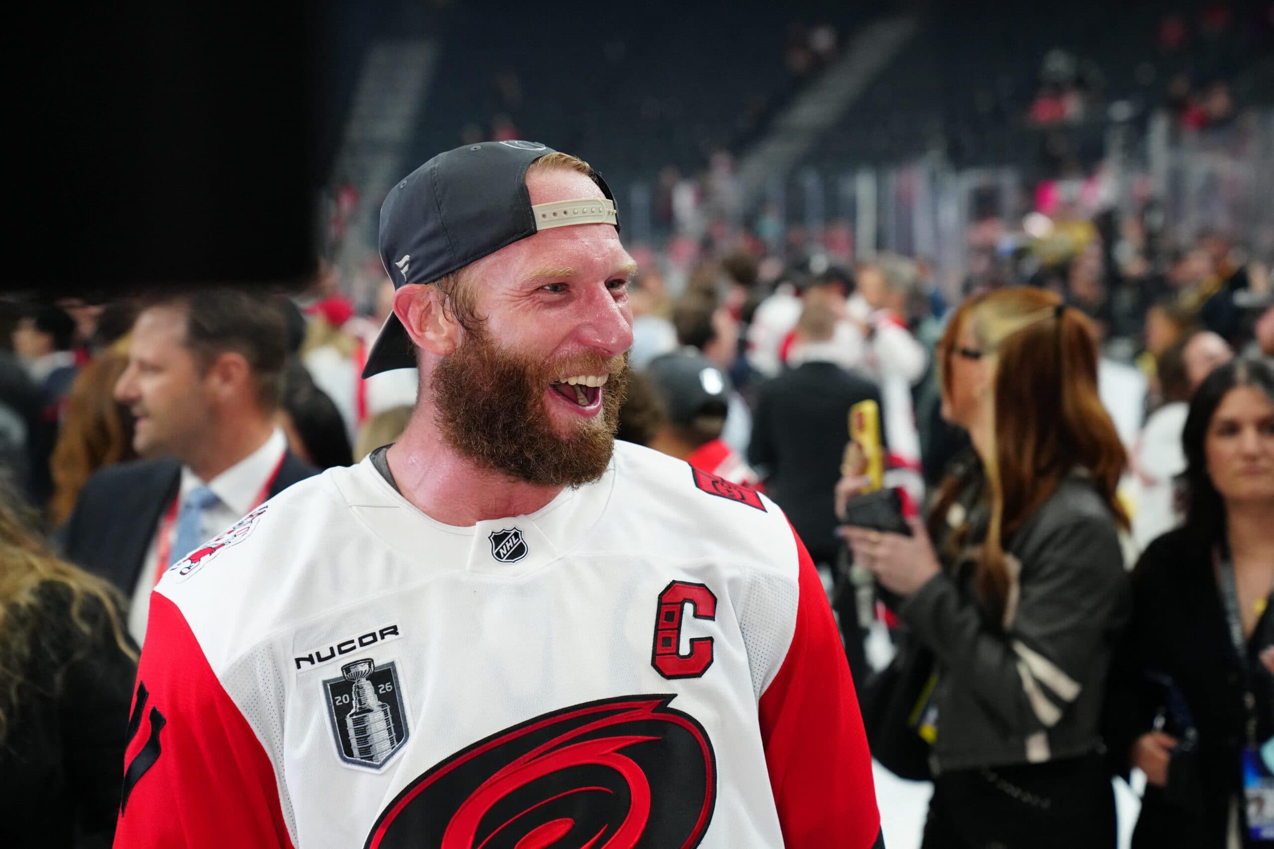 Hurricanes sign Jordan Staal to one-year extension