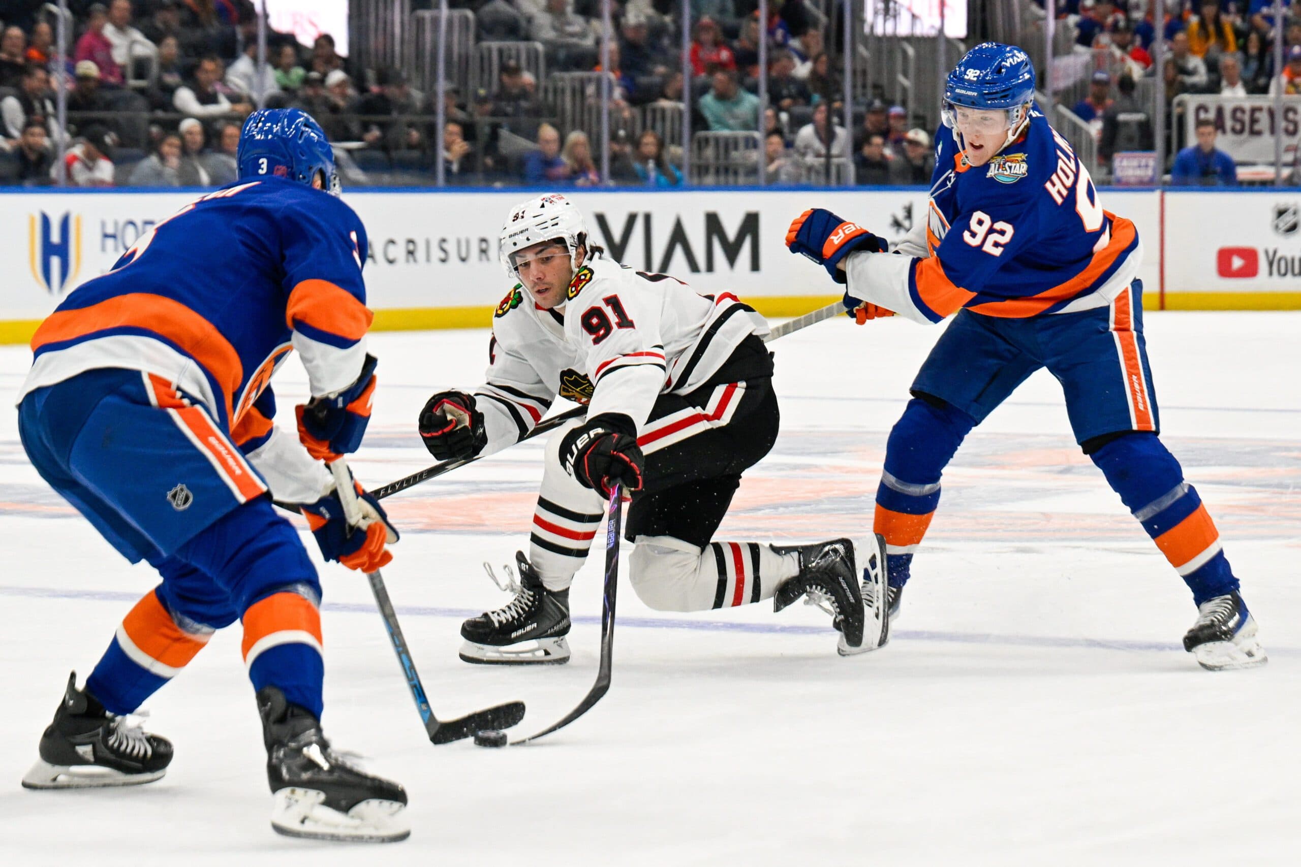 Blackhawks’ Frank Nazar to have hearing for head contact on Islanders’ Bo Horvat