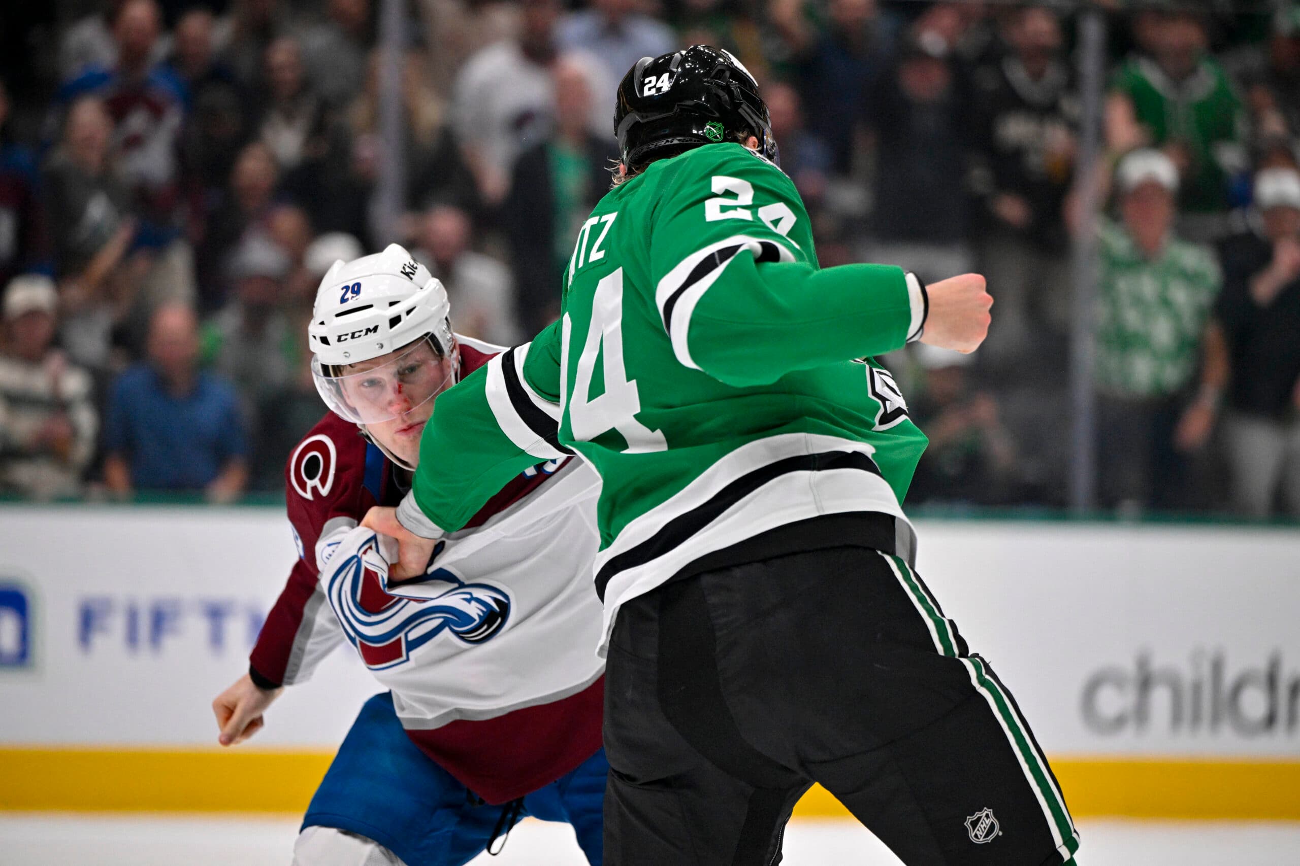 Nathan MacKinnon bloodied in fight with Roope Hintz