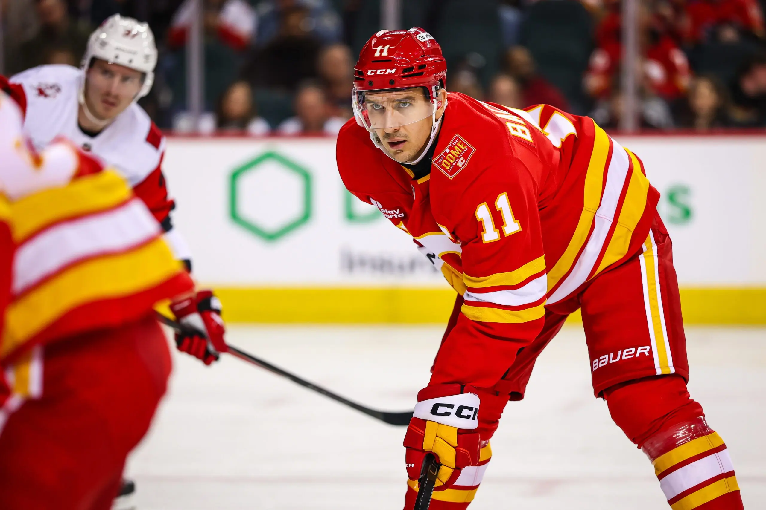 Flames’ Mikael Backlund day-to-day with upper-body injury