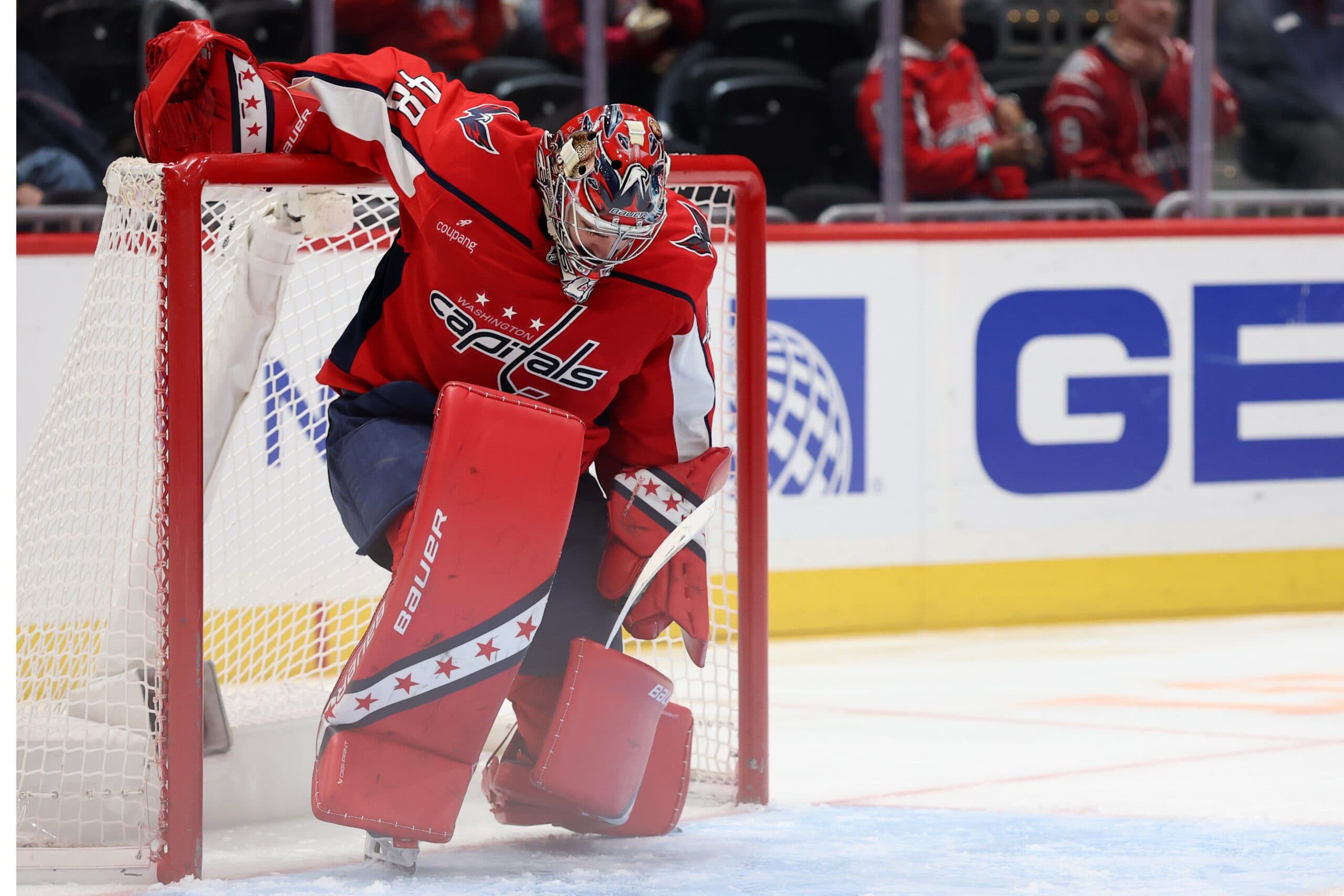 Capitals’ Logan Thompson out day-to-day with lower-body injury